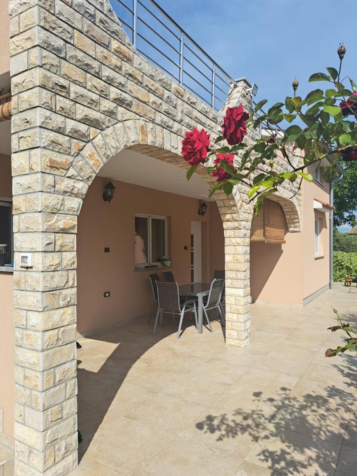 Apartman Melita Galižana Exterior foto