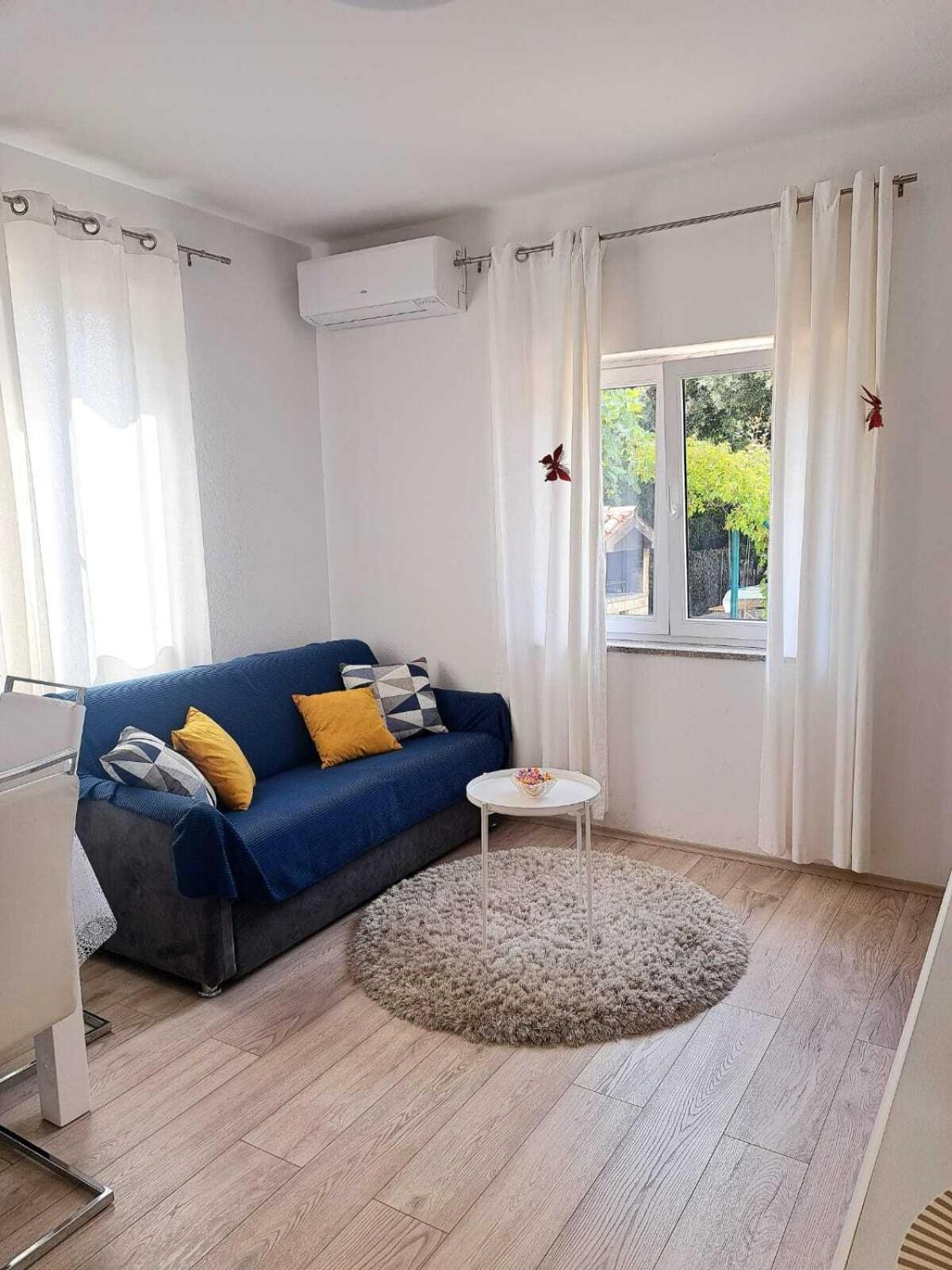 Apartman Melita Galižana Exterior foto